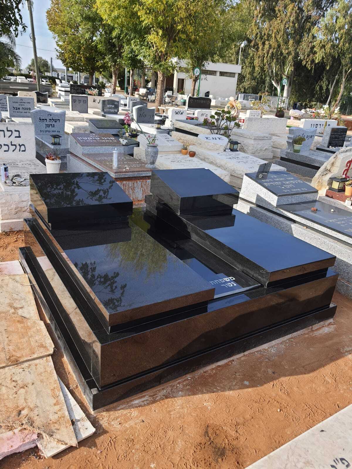 מצבה מבית מצבות חסון