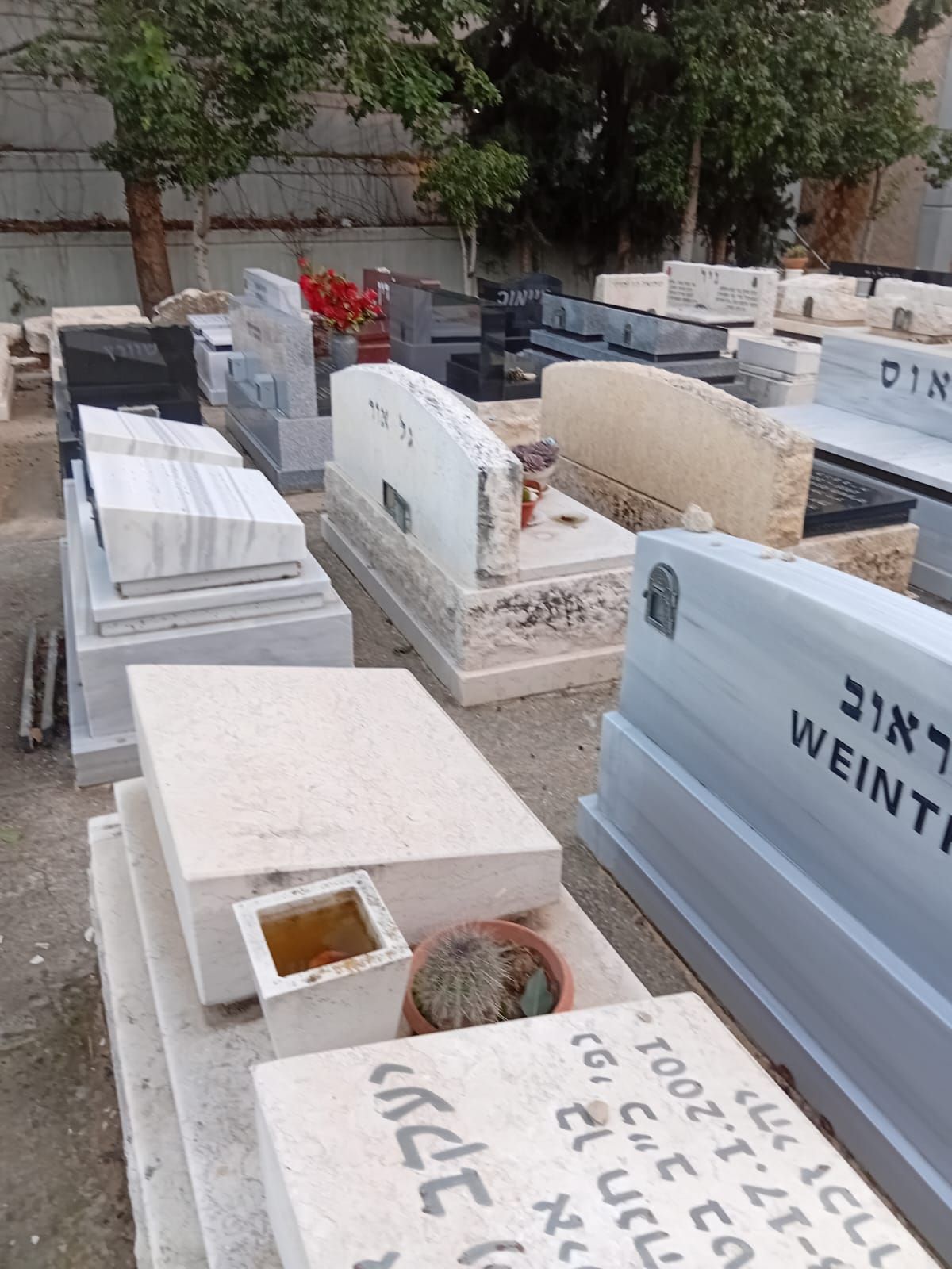 בוני מצבות מומלצים של חברת קדישא - דוגמת מצבה 1
