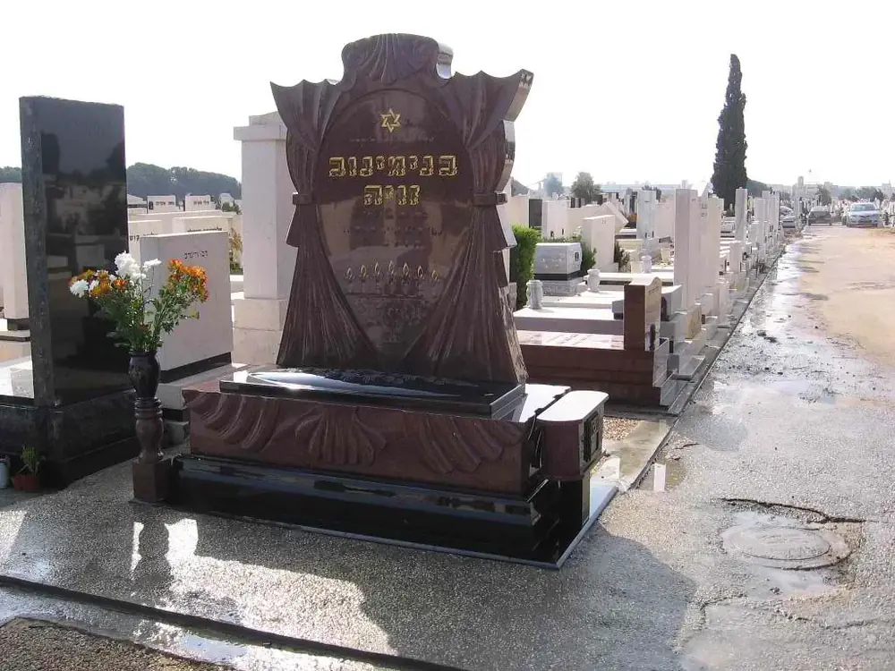 מק'ט 434. מצבה גבוהה