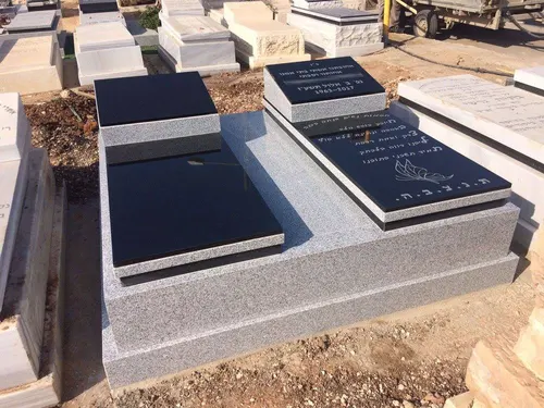 מק'ט 340. מצבה כפולה