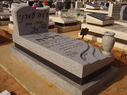 מק'ט 624. מצבה גרניט