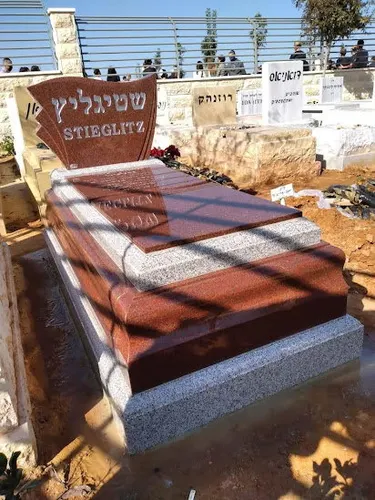 מק'ט 662. מצבה גרניט