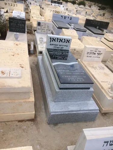 מצבה מעוצבת מגרניט אפור ושחור - תמונה מספר 5617