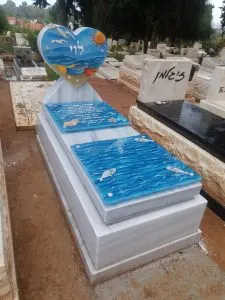 דוגמאות מצבות זכוכית ומצבות סלעי זכוכית