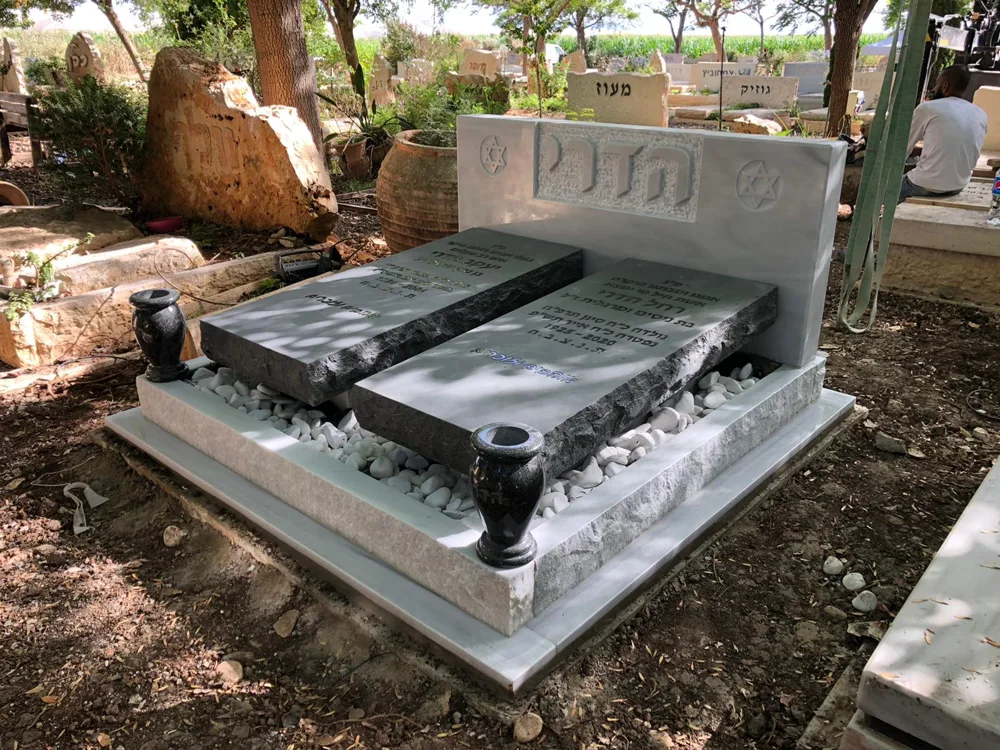 כדים למצבות - תמונה 1